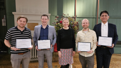 Hazel congratulating the award winners. From left to right, Matt, Stefaan, Hazel, Joe and Jae-Hwan
