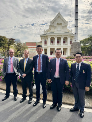 QMUL delegation visited Chulalongkorn University after the first visit more than 30 years (c) Professor Yuttanant Boonyongmaneerat