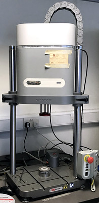 Instron E1000